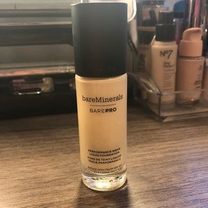 Bare minerals performance wear liquid foundation